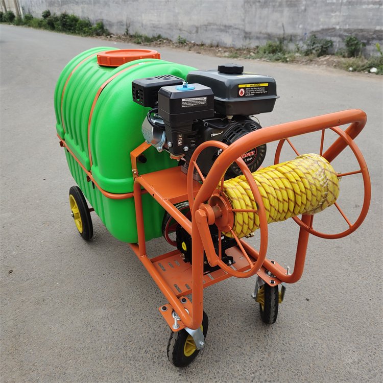 高效植保新選擇 果樹(shù)高射程打藥機(jī)、四輪手推式園林噴藥機(jī)與200L汽油消毒機(jī)功能解析與應(yīng)用場(chǎng)景